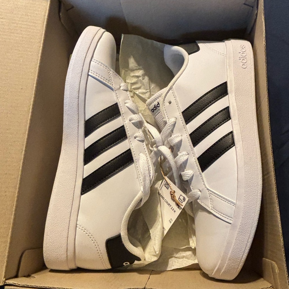 NWT. Adidas Kids White and Black Sneakers